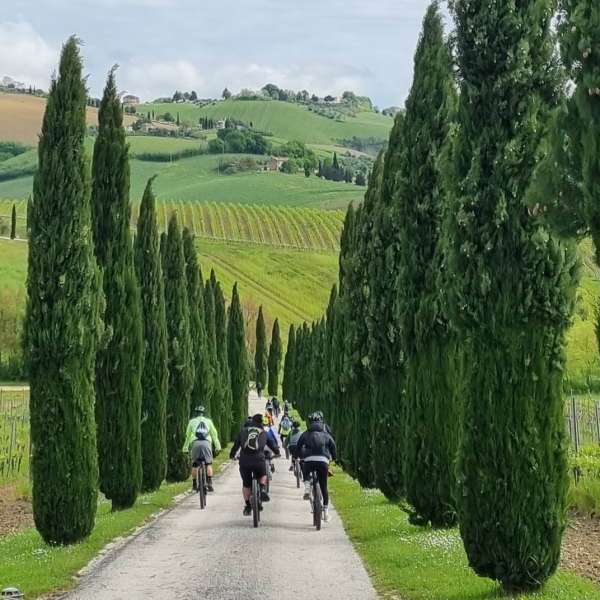 E-BIKE TOUR "CANTINE APERTE 2026" DEI BORGHI IN VAL DI FIASTRA