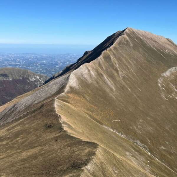 PER VALLI E CRESTE SIBILLINE: MONTE PRIORA E LA VALLE DEL FARGNO